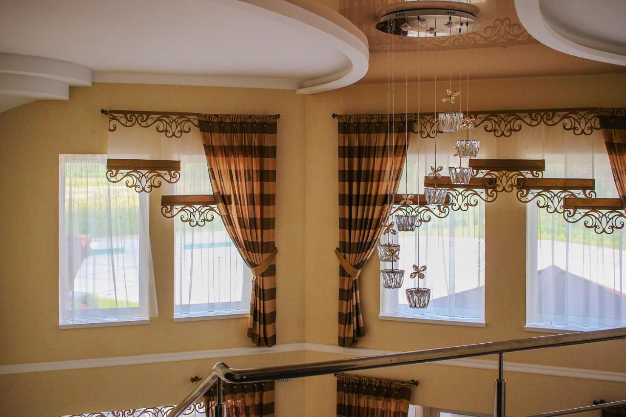Роляда Hotel Tysmenytsia Exterior photo