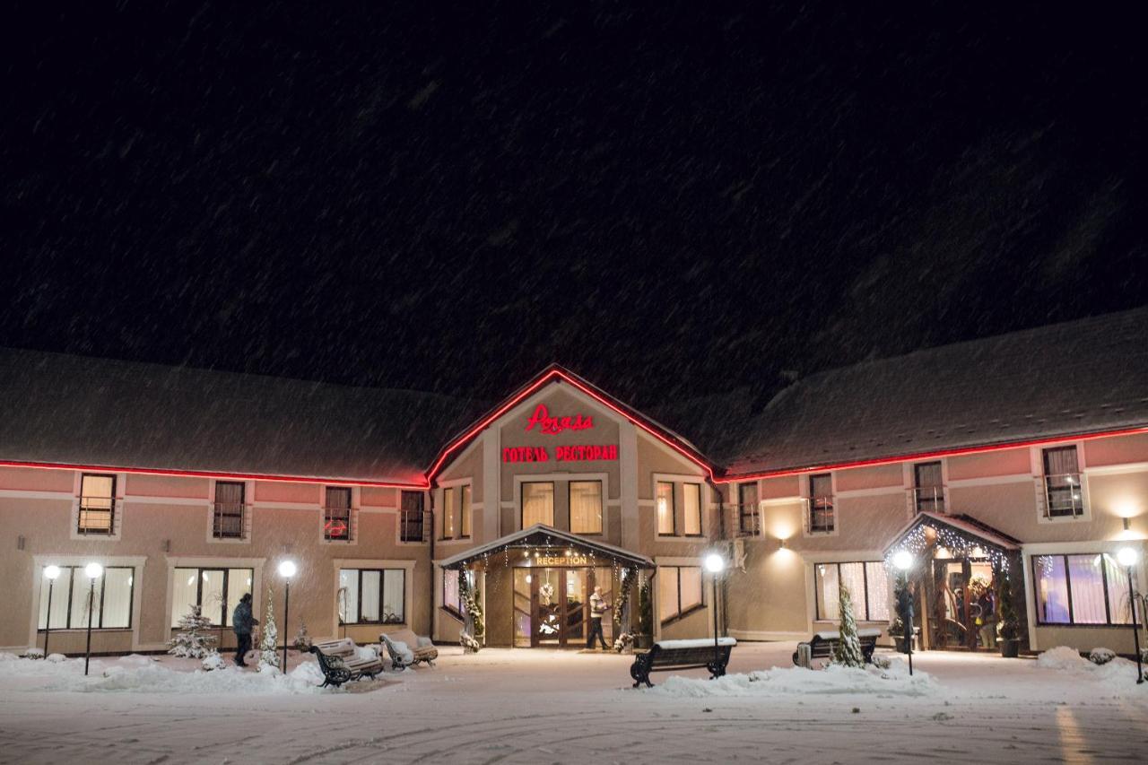 Роляда Hotel Tysmenytsia Exterior photo