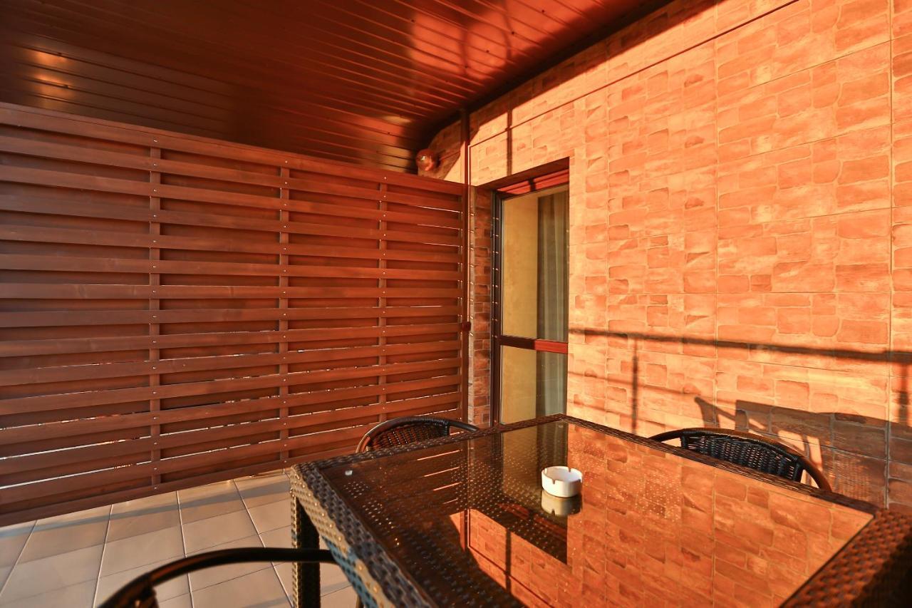 Роляда Hotel Tysmenytsia Exterior photo